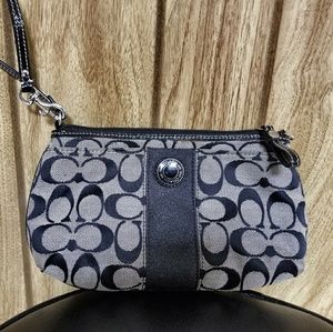 Coach EUC Wristlet